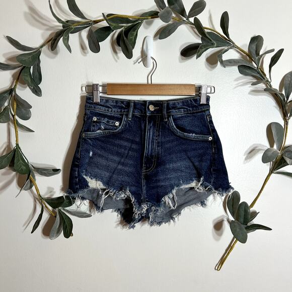 Zara Fray Hem Denim Shorts - Picture 1 of 5